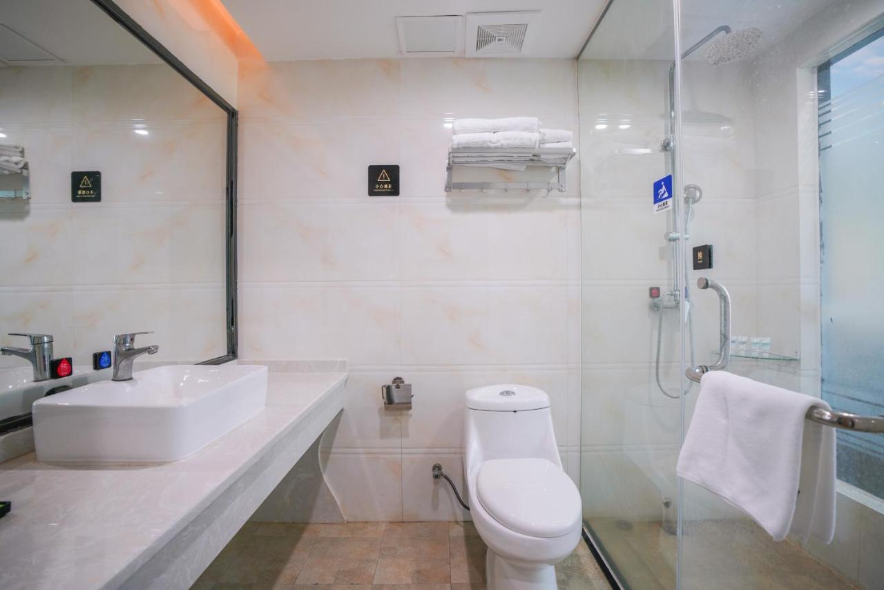 Felice Hotel-Guangzhou Baiyun International Airport Renhe Metro Station Branch Гуанчжоу Экстерьер фото