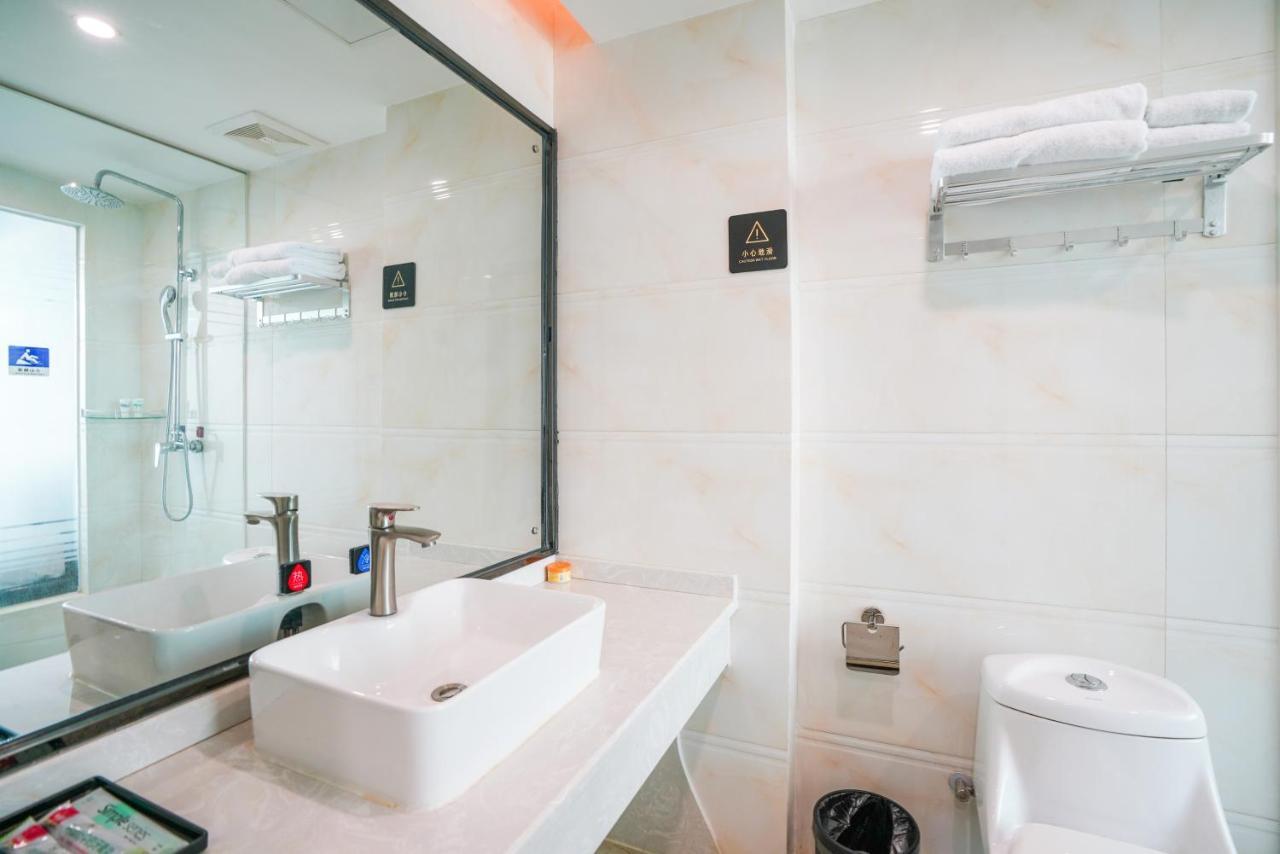 Felice Hotel-Guangzhou Baiyun International Airport Renhe Metro Station Branch Гуанчжоу Экстерьер фото