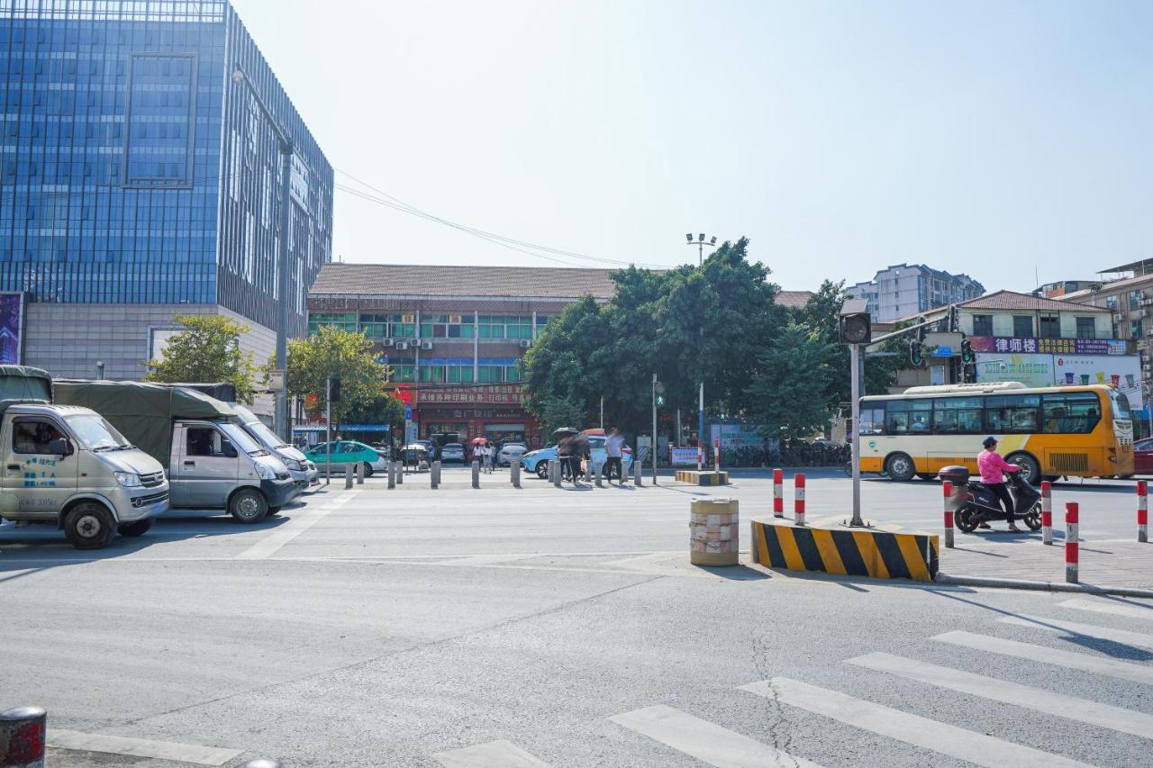Felice Hotel-Guangzhou Baiyun International Airport Renhe Metro Station Branch Гуанчжоу Экстерьер фото
