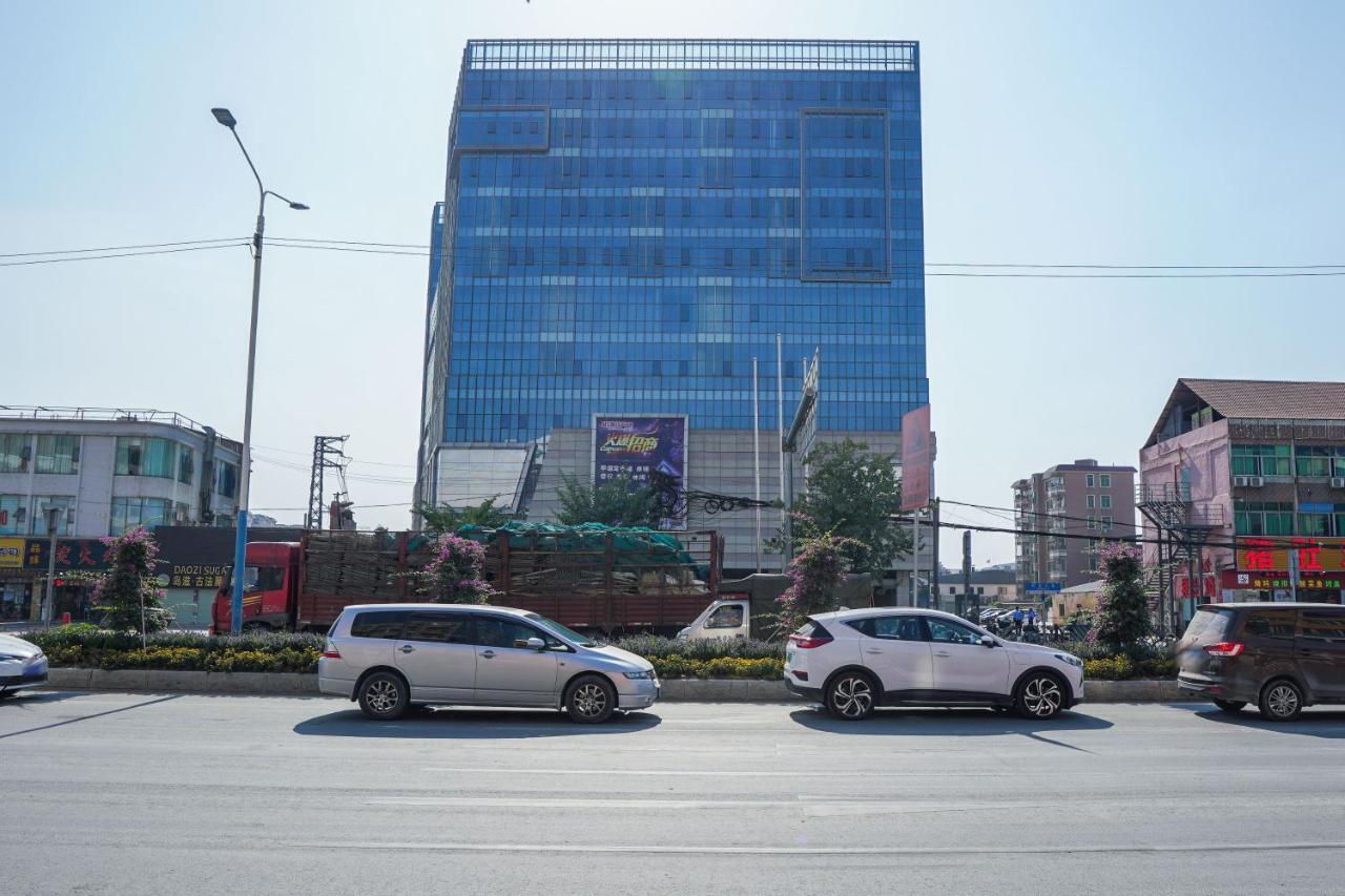 Felice Hotel-Guangzhou Baiyun International Airport Renhe Metro Station Branch Гуанчжоу Экстерьер фото